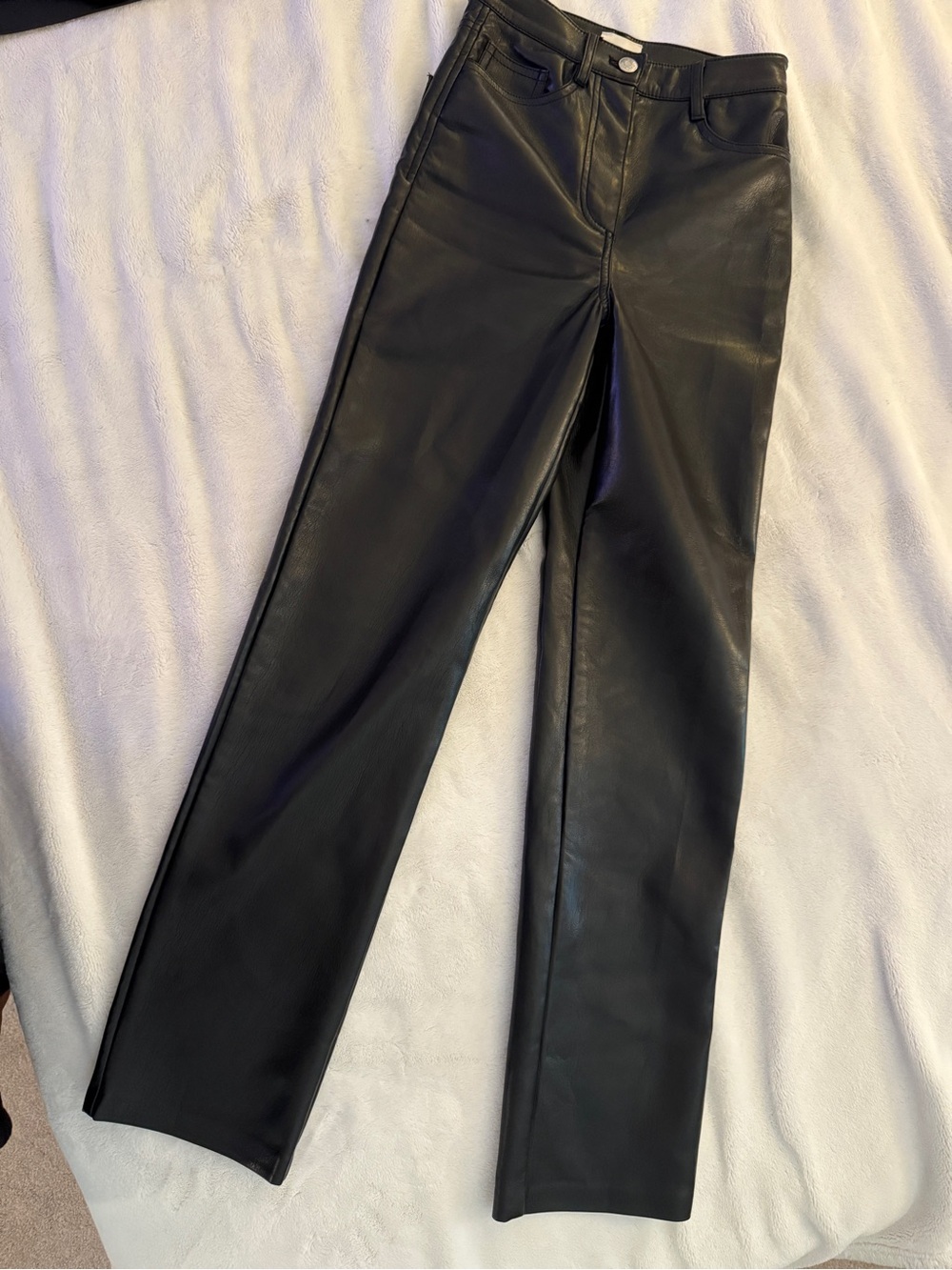 Aritzia Wilfred Black Faux Leather Straight-Leg Pants Size 00